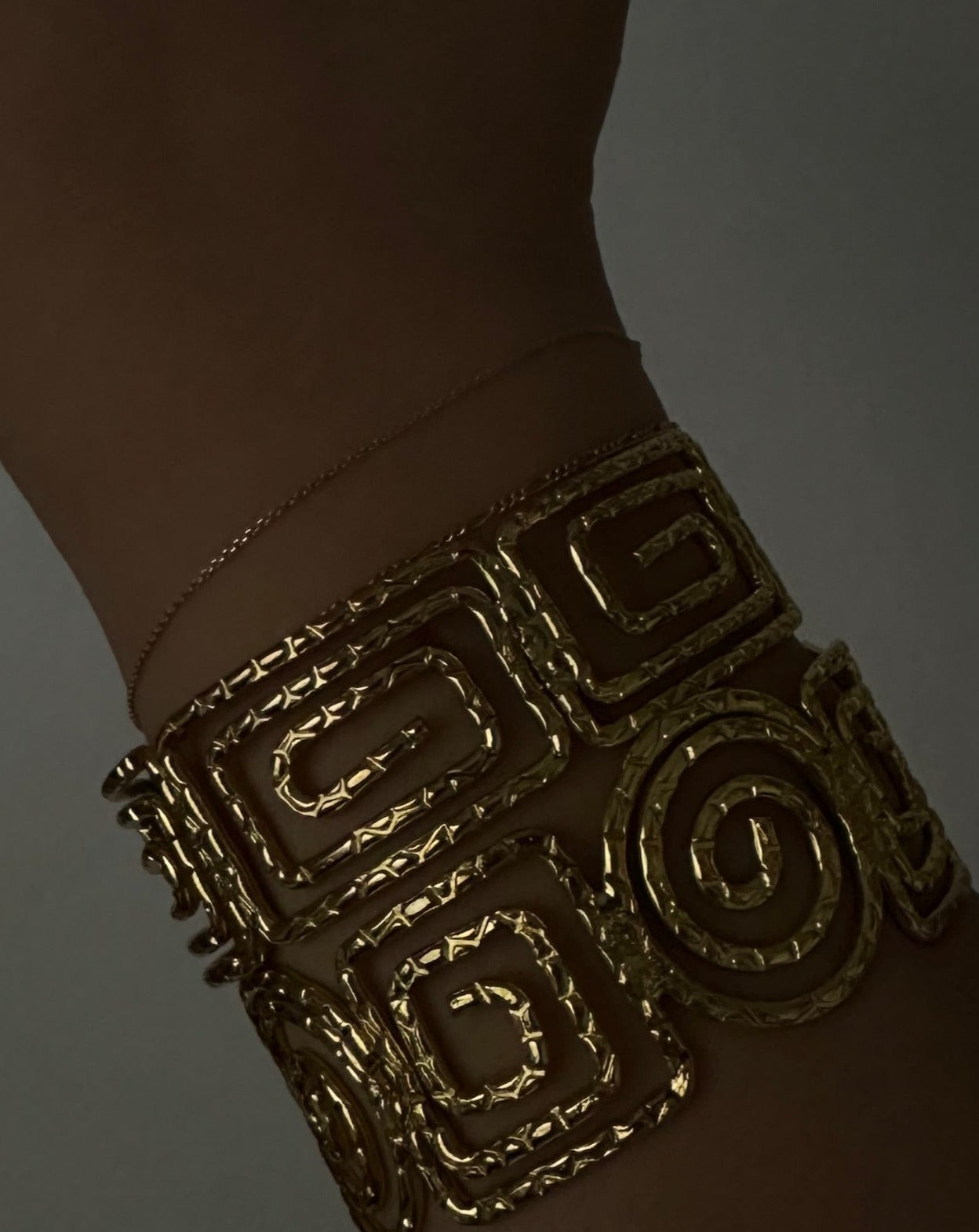 The Ios Cuff