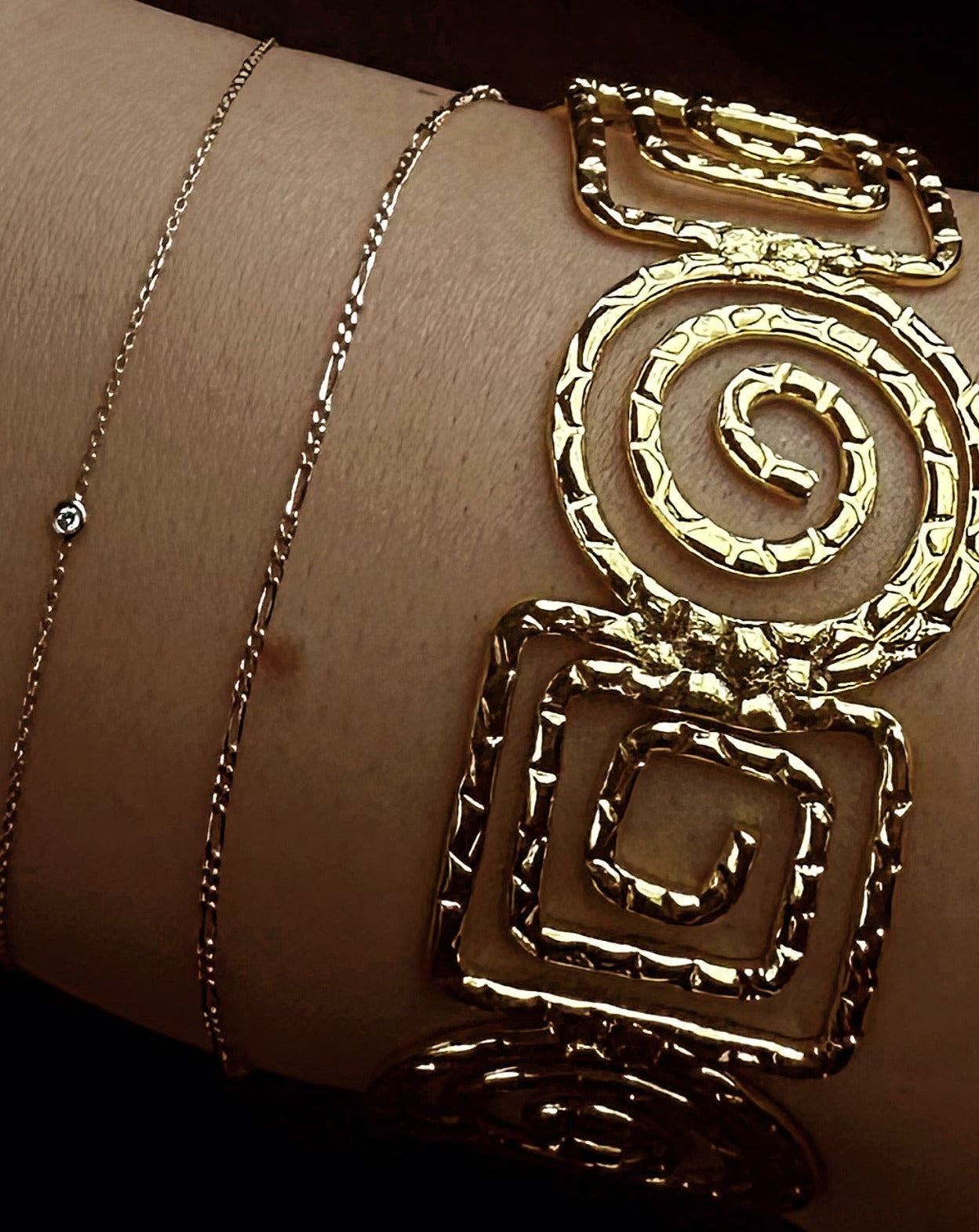The Milos Cuff