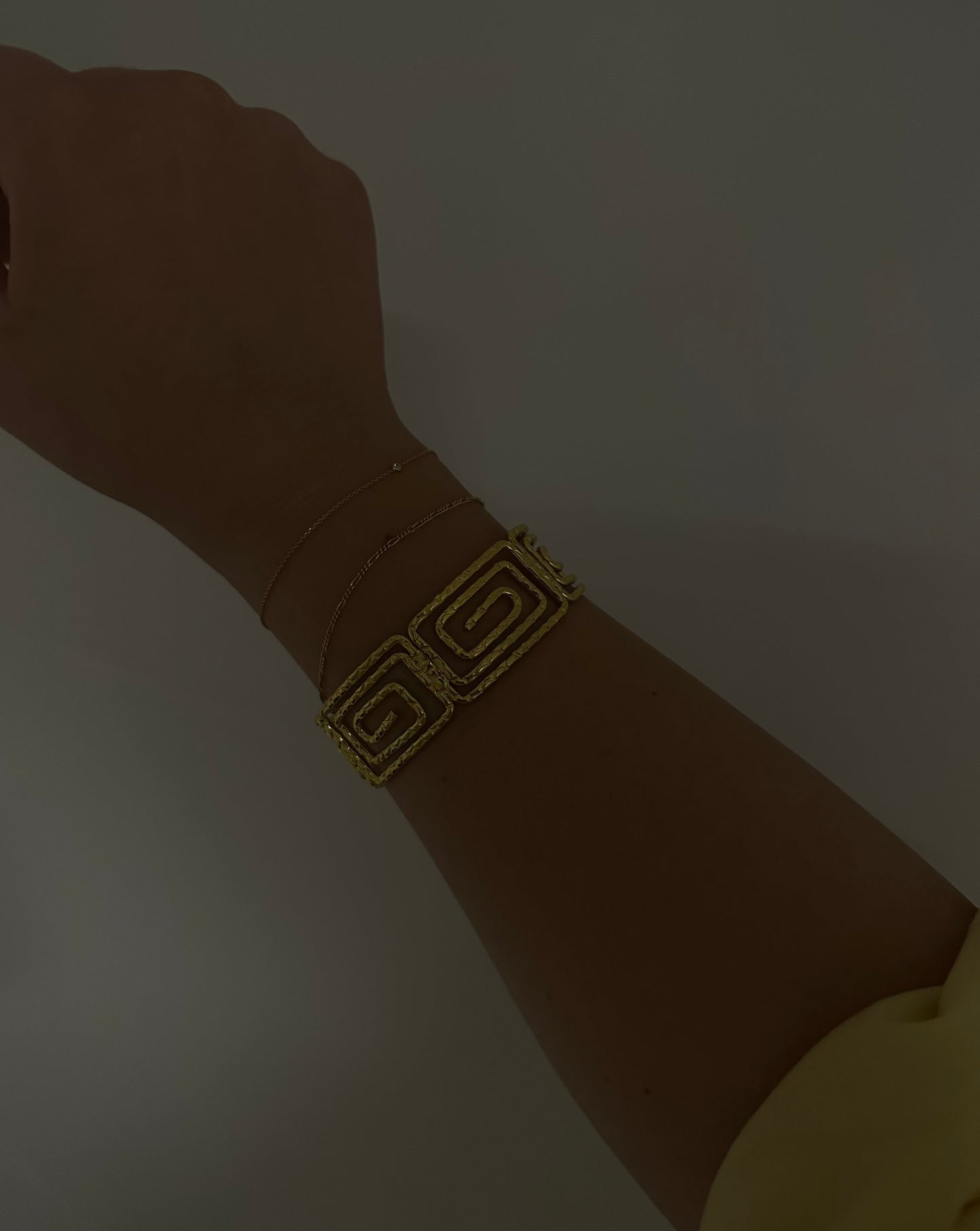 The Ios Cuff