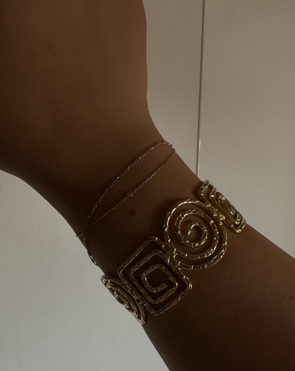 The Milos Cuff